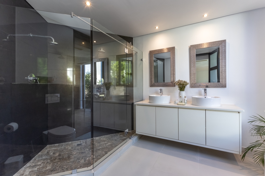 4 Bedroom Property for Sale in Pearl Valley at Val de Vie Western Cape